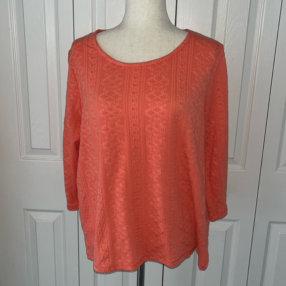 NWOT-Onque Casual 3/4 Sleeve Top, - Picture 1 of 6